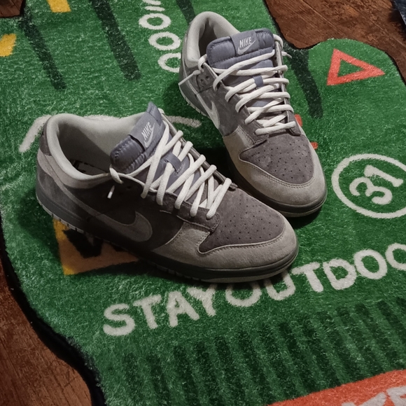 Otomo Katsuhiro x Nike SB Dunk Low "Steamboy OST" - Picture 10 of 13